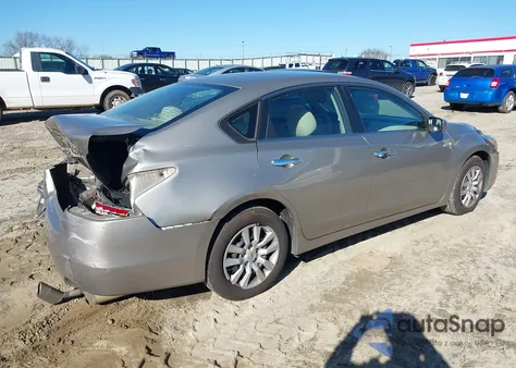 2014 Nissan Altima 2.5 S z USA, uszkodzony, nr VIN 1N4AL3AP3EC119567